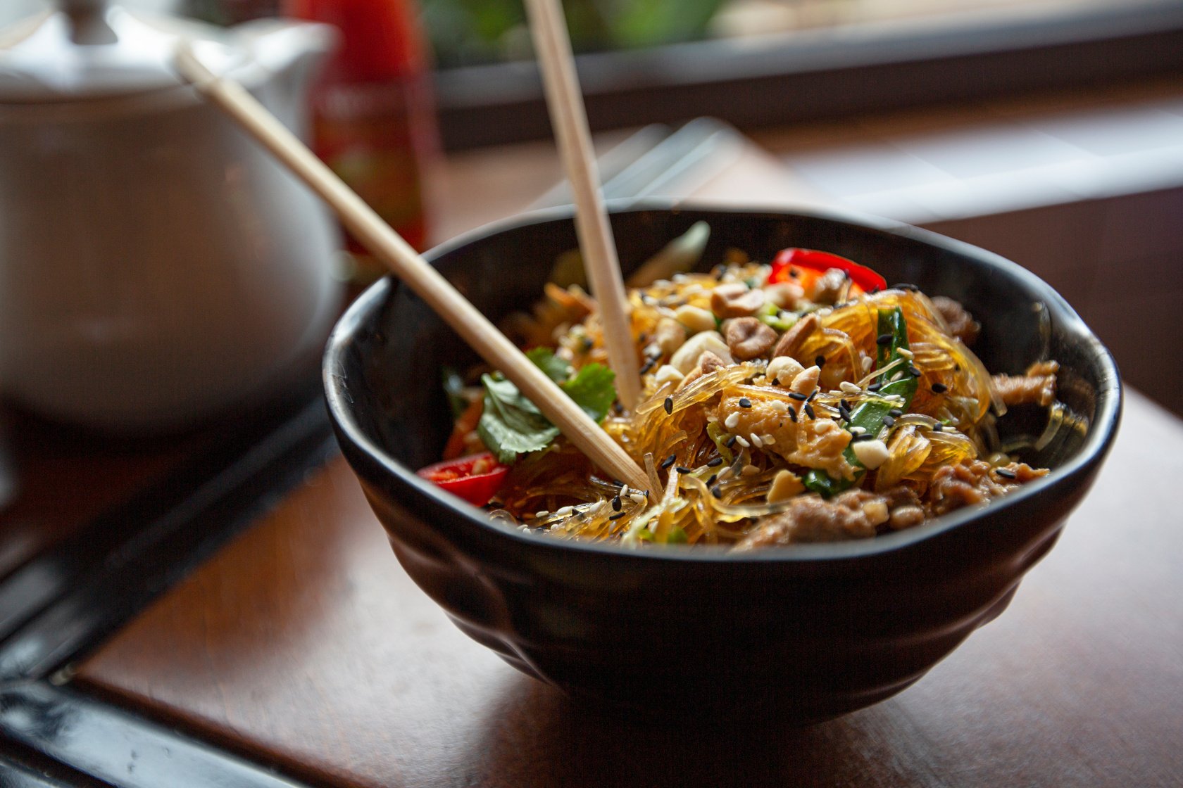 Asian noodles with nuts and vegetable